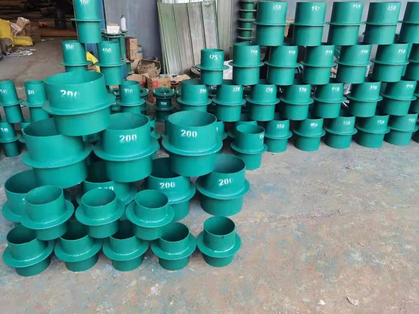 隨土建施工一齊安裝管道穿混凝土構造的剪力牆基礎、穿梁、穿異型